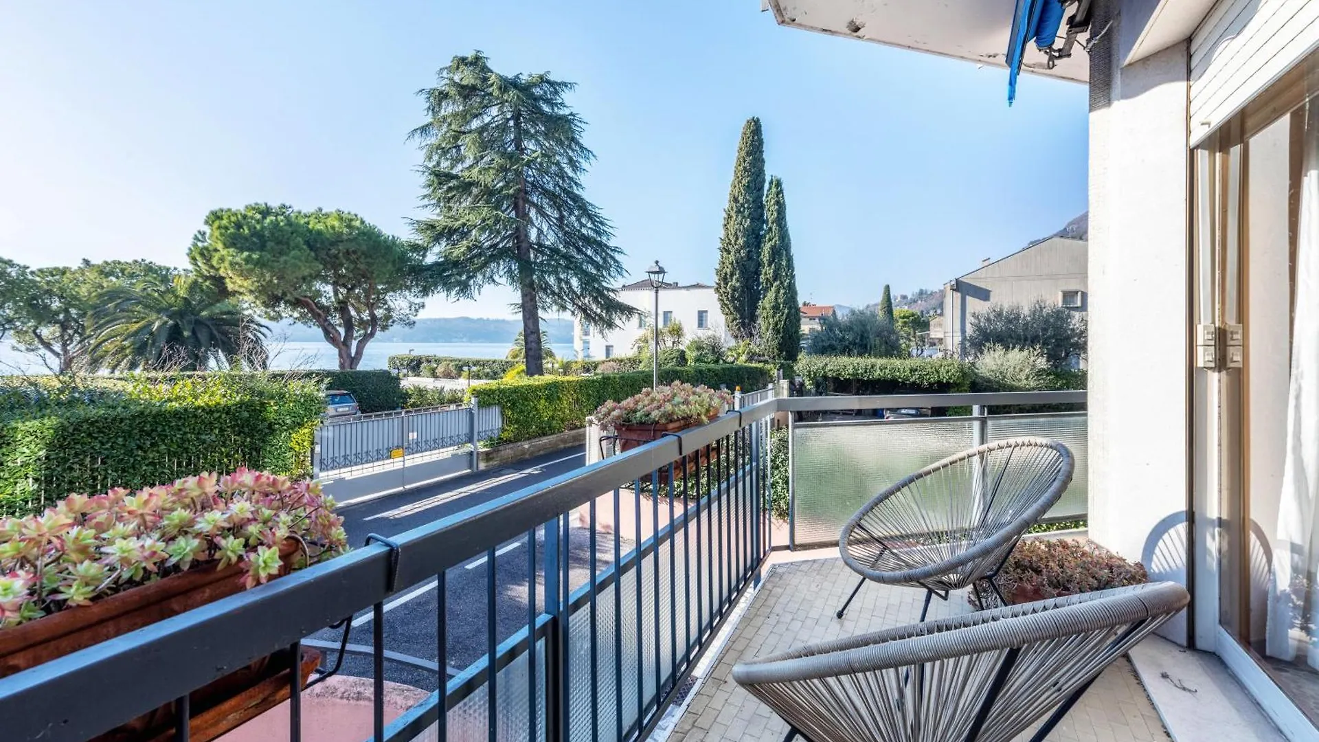 Spiaggia D'Oro Apartment Lake View Gardone Riviera